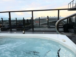 Outdoor spa tub - Upscale condo in ❤ Ice district.Same day bookings possible/confirm availability
 (Edmonton)