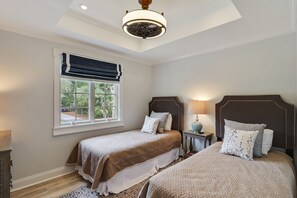 3 dormitorios, tabla de planchar con plancha, wifi y ropa de cama