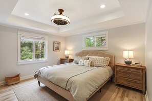 3 chambres, fer et planche à repasser, Wi-Fi, draps fournis