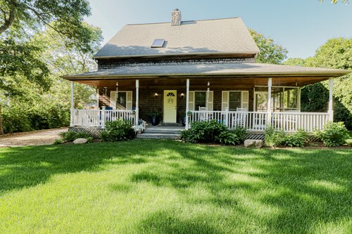 Newly remodeled home w/ new furniture, large yard & great porches