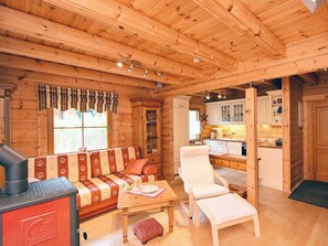 Televisión y chimenea 