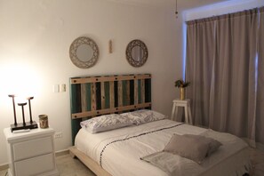 1 bedroom, in-room safe, free WiFi