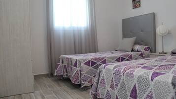 2 chambres, fer et planche Ă repasser, Wi-Fi, draps fournis