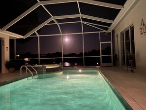 Piscine extérieure, piscine chauffée