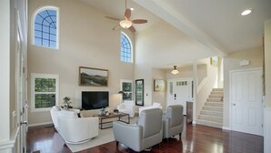 Lobby sitting area - Bramasole (Hopland)