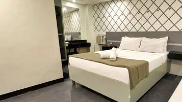 Desk, laptop workspace, iron/ironing board, free WiFi