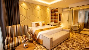 Premium Suite, Courtyard View