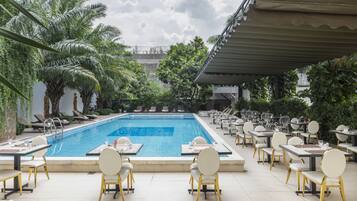 Outdoor pool, sun loungers