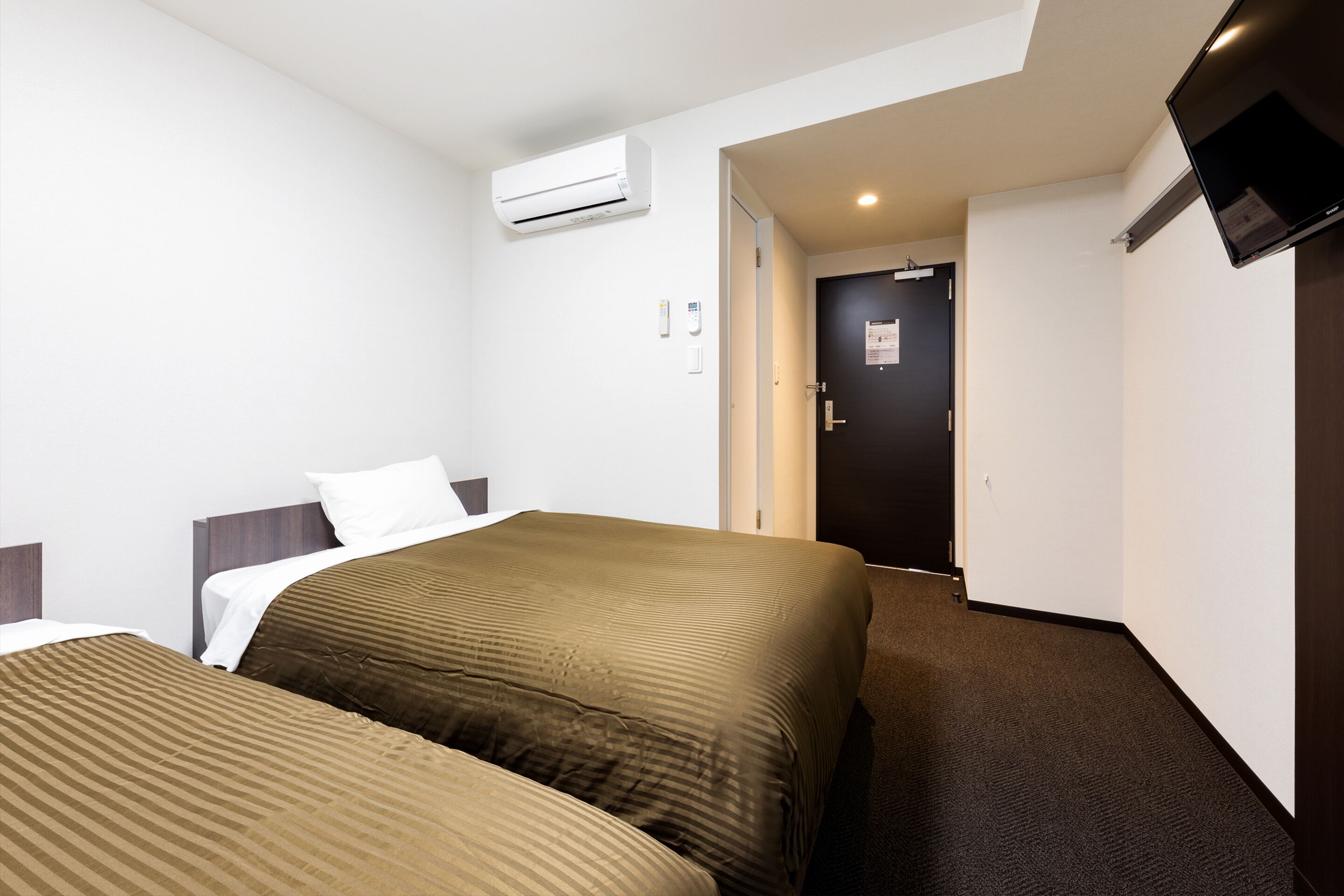 desk, blackout curtains, free wifi, bed sheets