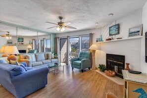 TV, DVD player, stereo - ENJOY GULF VIEWS from all three decks of this two bedroom townhome. (St. George Island)