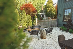 Terrace/patio - Great Island Inn - Queen Studio Apt - Village View (New Castle)