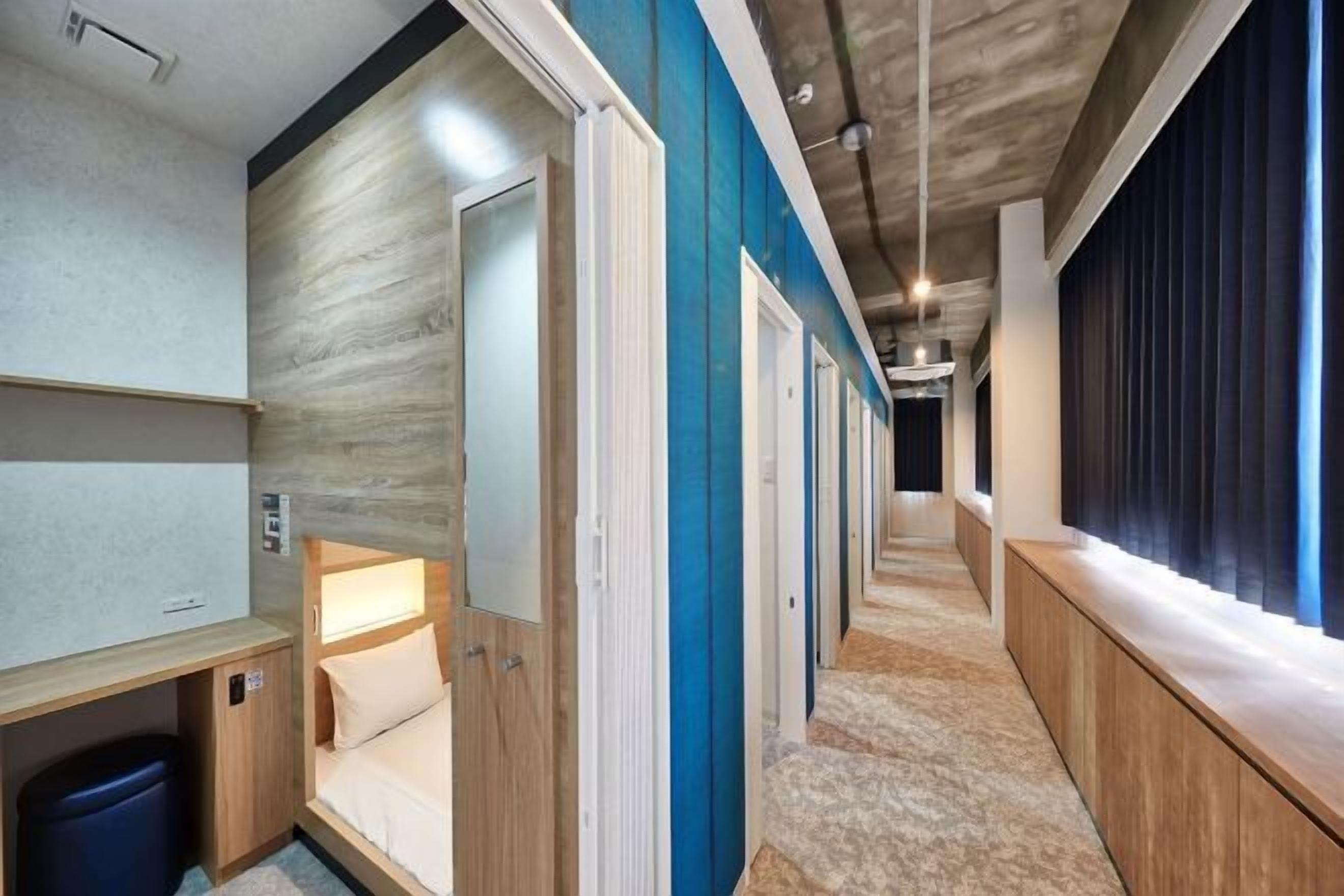 低刺激性寝具、セーフティボックス (室内)、遮光カーテン、WiFi