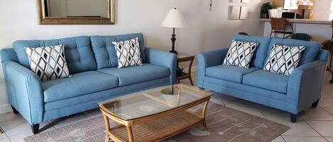 Tv, dvd-afspiller, stereoanlæg