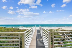 On the beach - EXPERIENCE THE ULTIMATE IN ISLAND LIVING at the incredible beach front home AMBASSADOR. (St. George Island)