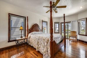 5 bedrooms, iron/ironing board, free WiFi, bed sheets