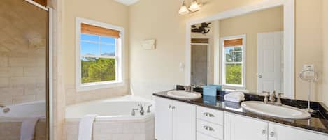 Bathtub, towels