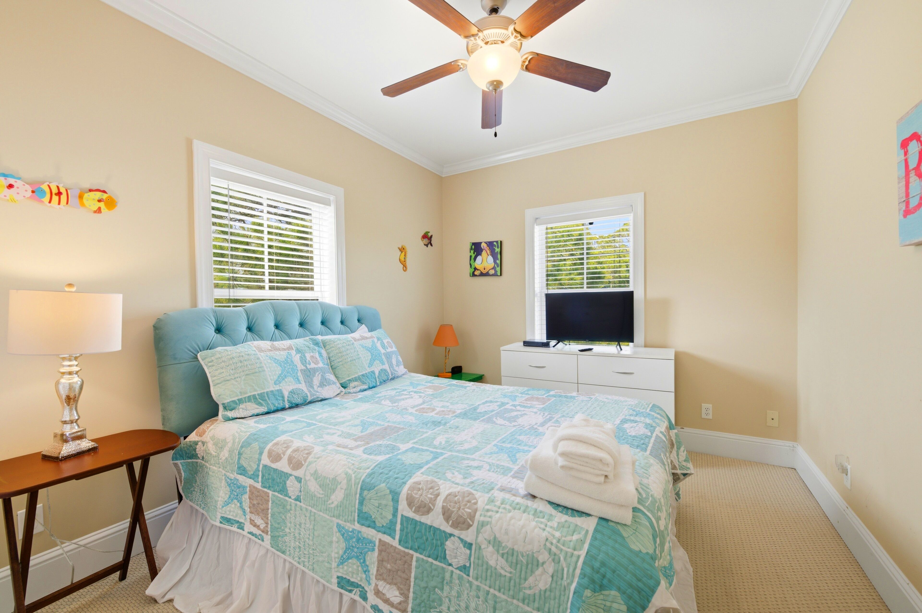 5 bedrooms, travel cot, free WiFi, bed sheets