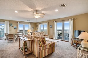 TV, fireplace, DVD player