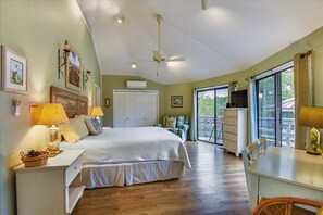 3 bedrooms, free WiFi, bed sheets - BIRD WATCHER IS PARADISE FOR A NATURE LOVER!! (St. George Island)