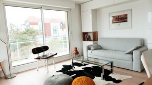 TV, books - Apartment Le Touquet Paris Plage. Quiet residence, 4 min center / seaside (Le Touquet-Paris-Plage)