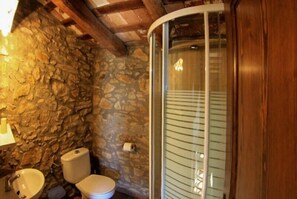 Bathtub - Club Villamar - Pretty rustic style house with private pool and large garden natural grass for a ... (Calonge)