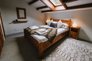 2 多间卧室、办公桌、熨斗/熨衣板、上网接入