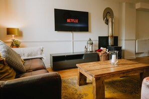 Smart TV, stereo - Nook Cottage, Woodburner,Wi-Fi (Bude)