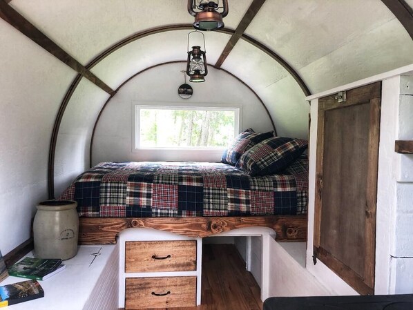 1 quarto, roupa de cama