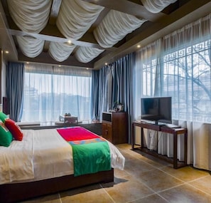 Blackout curtains, free WiFi, bed sheets