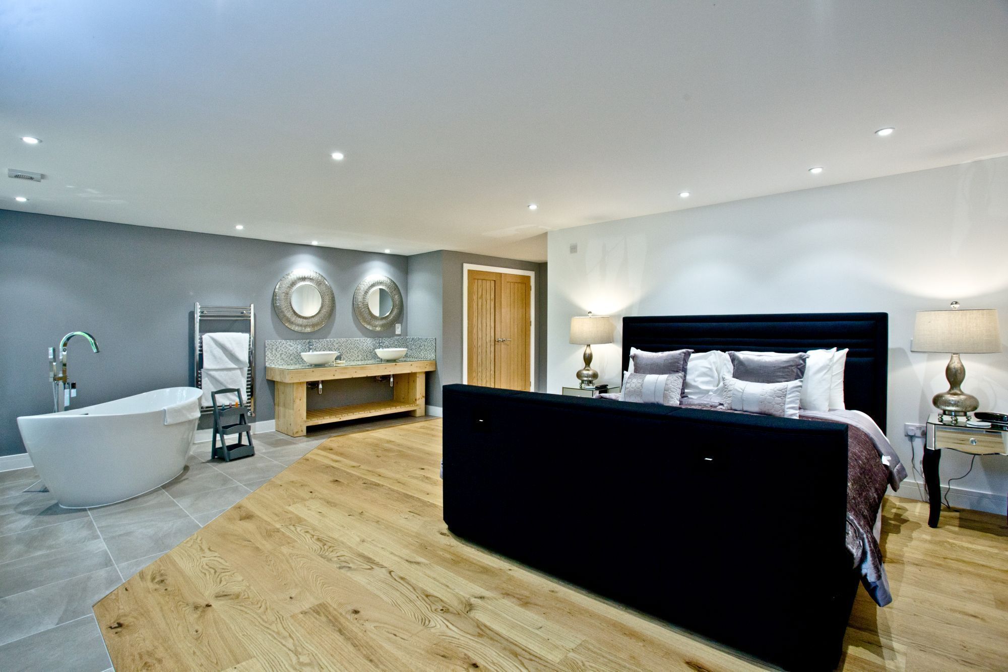 1 bedroom, desk, iron/ironing board, Internet