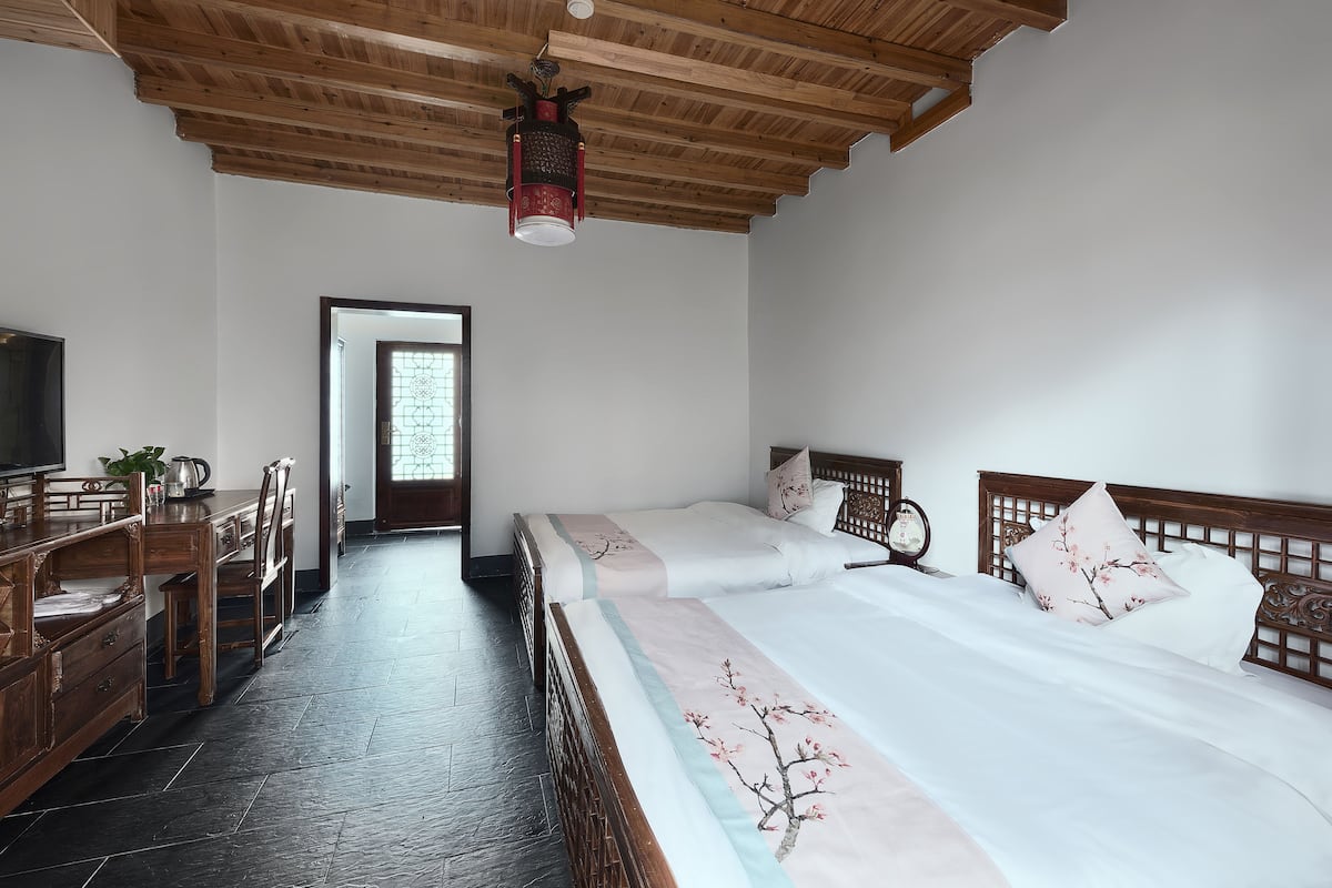 Elite Villa, Courtyard View | Premium bedding, down comforters, pillowtop beds, desk