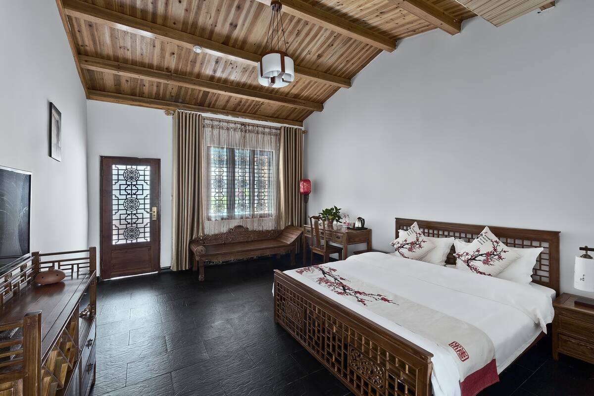 Premium bedding, down duvets, pillow-top beds, individually furnished