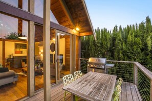 Luxury Villa (Saffron Pavilion) | Balcony - Hepburn Spa Pavilions (Hepburn Springs)