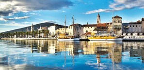 Marina - Noka Holiday House with pool, Split's hinterland (Klis)