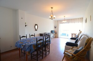 Interior - ROCAMAURA III 2-6 (Estartit)