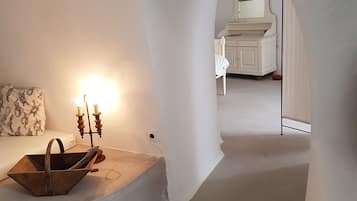 2 makuuhuonetta, silitysrauta/-lauta, ilmainen Wi-Fi, vuodevaatteet