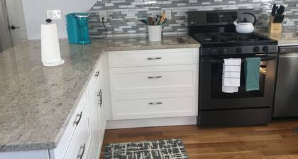 Ylellinen Apt! 2 & 1/2 estää merta. Loc 2. parvekkeella 3bd / 2bth parvekkeella!