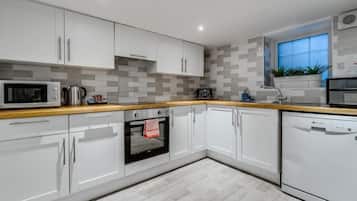 Fridge, microwave, dishwasher, electric kettle