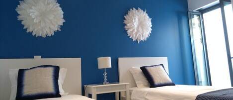 2 bedrooms, laptop workspace, soundproofing, iron/ironing board