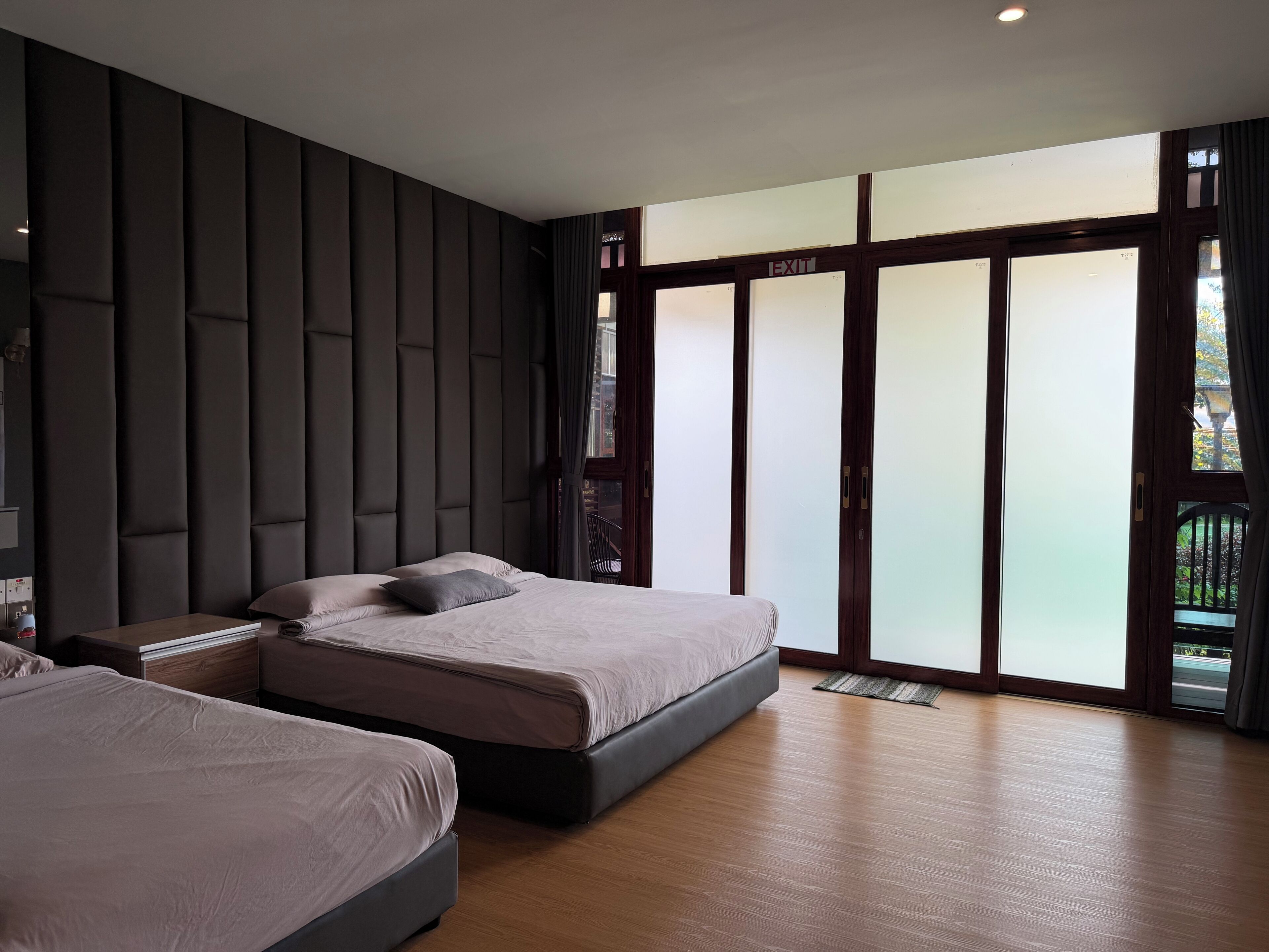 Family Room | Individually decorated, individually furnished, desk, laptop workspace