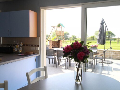 Maison spacieuse avec jardin clos près de Cherbourg