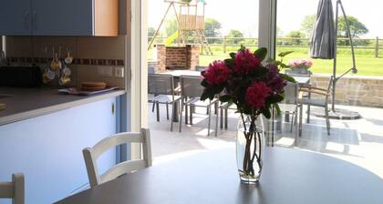 Maison spacieuse avec jardin clos prĂšs de Cherbourg