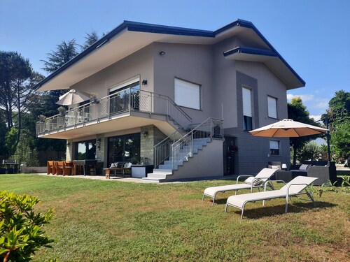 Are you looking for quiet and relaxation on Lake Maggiore? YOU are at home here 