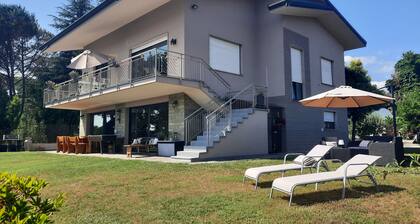 Are you looking for quiet and relaxation on Lake Maggiore? YOU are at home here