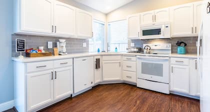 El mejor lugar para alojarse en Coeur d'Alene! Gran casa familiar cerca de todo!