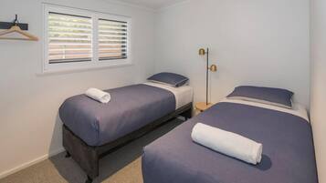 2 間睡房、熨斗/熨衫板、上網