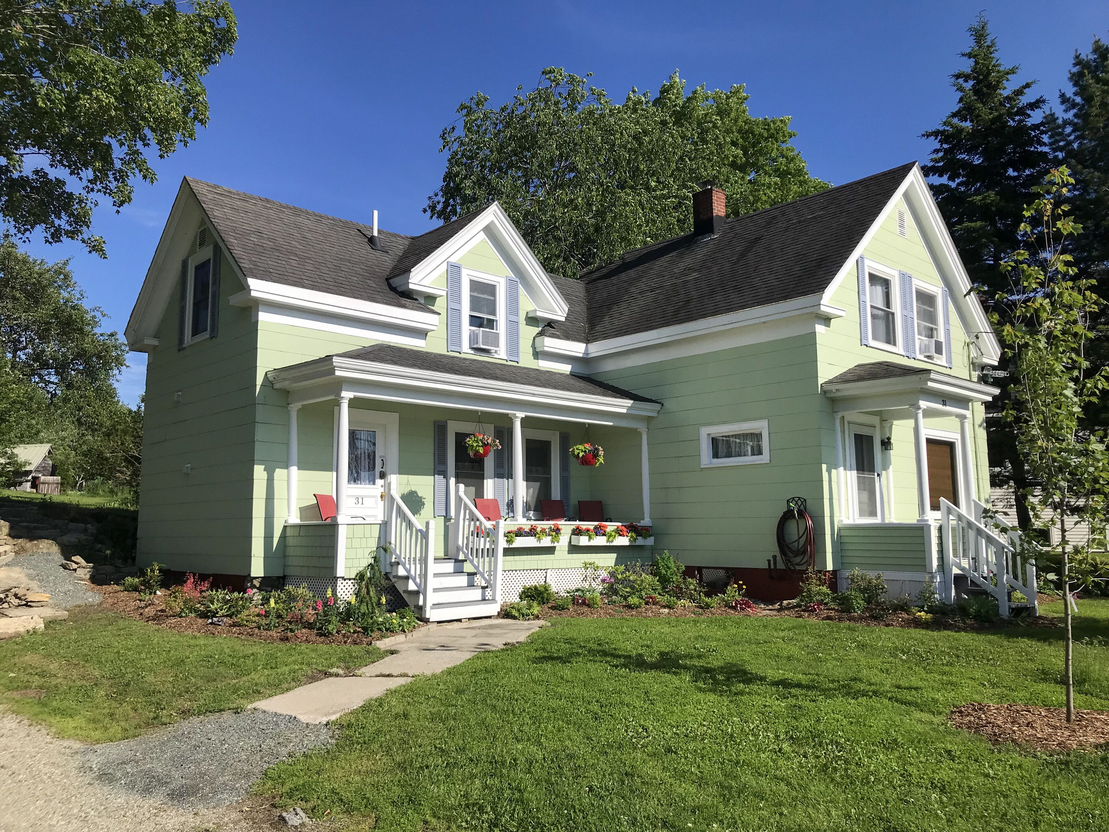 4 BR 2 Bath ★ Historic Charm & Modern Comfort