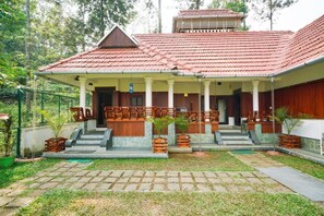 Terrace/patio - Fabulous Vintage stay in Munnar (Munnar)