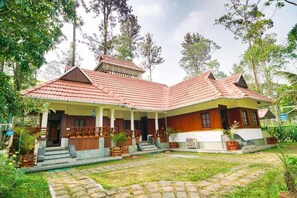 Exterior - Fabulous Vintage stay in Munnar (Munnar)