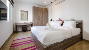 Deluxe Apartment, 1 Queen Bed | Minibar, desk, soundproofing, cribs (surcharge) - Christina's Da Nang (Da Nang)